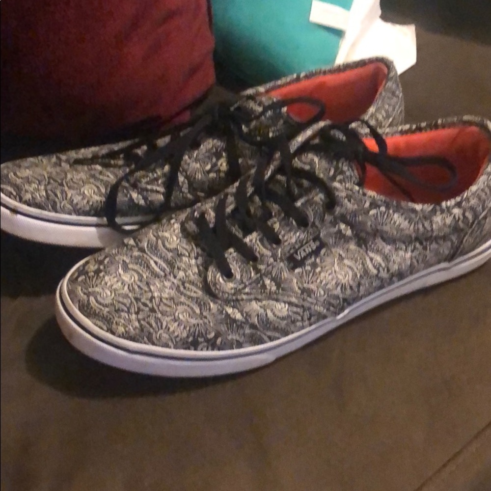 Unique vans! - Picture 3 of 3